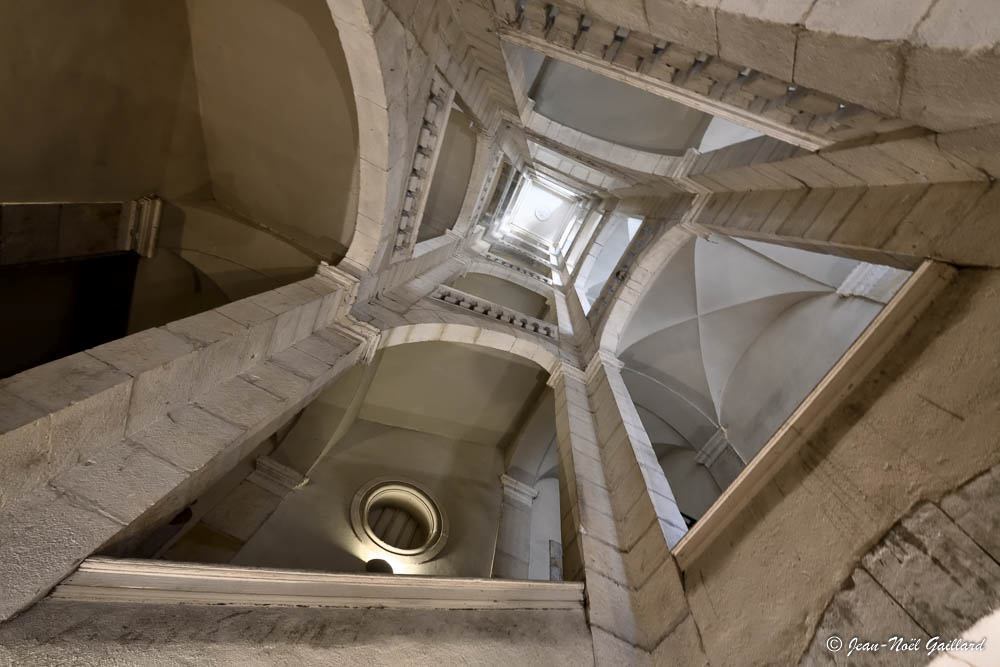 Lyon - Petite rue des Feuillants - Thou - Escalier monumental